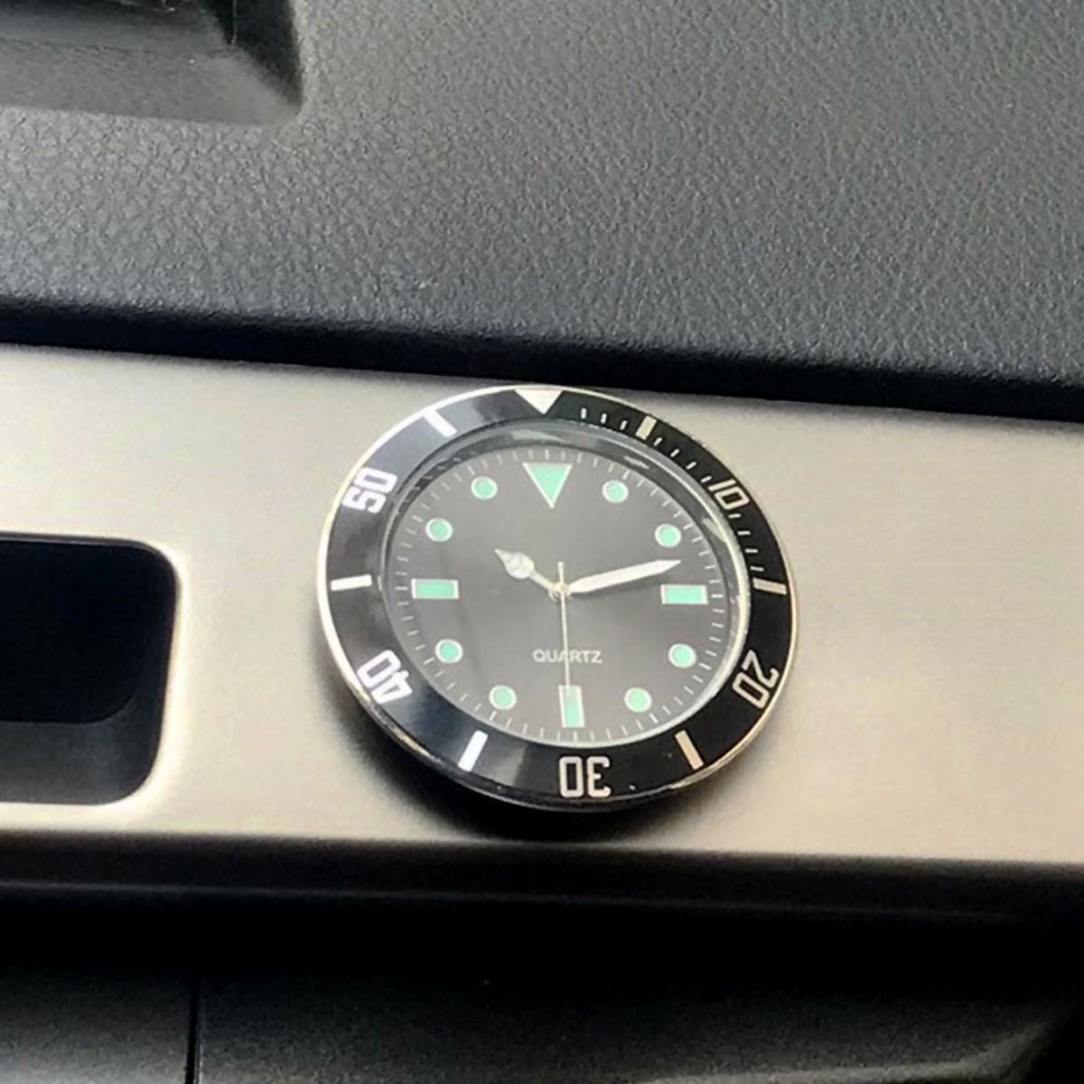 Auto Innenraum Armaturenbrett montieren Mini Uhren LED Digital Display Uhr  NE 