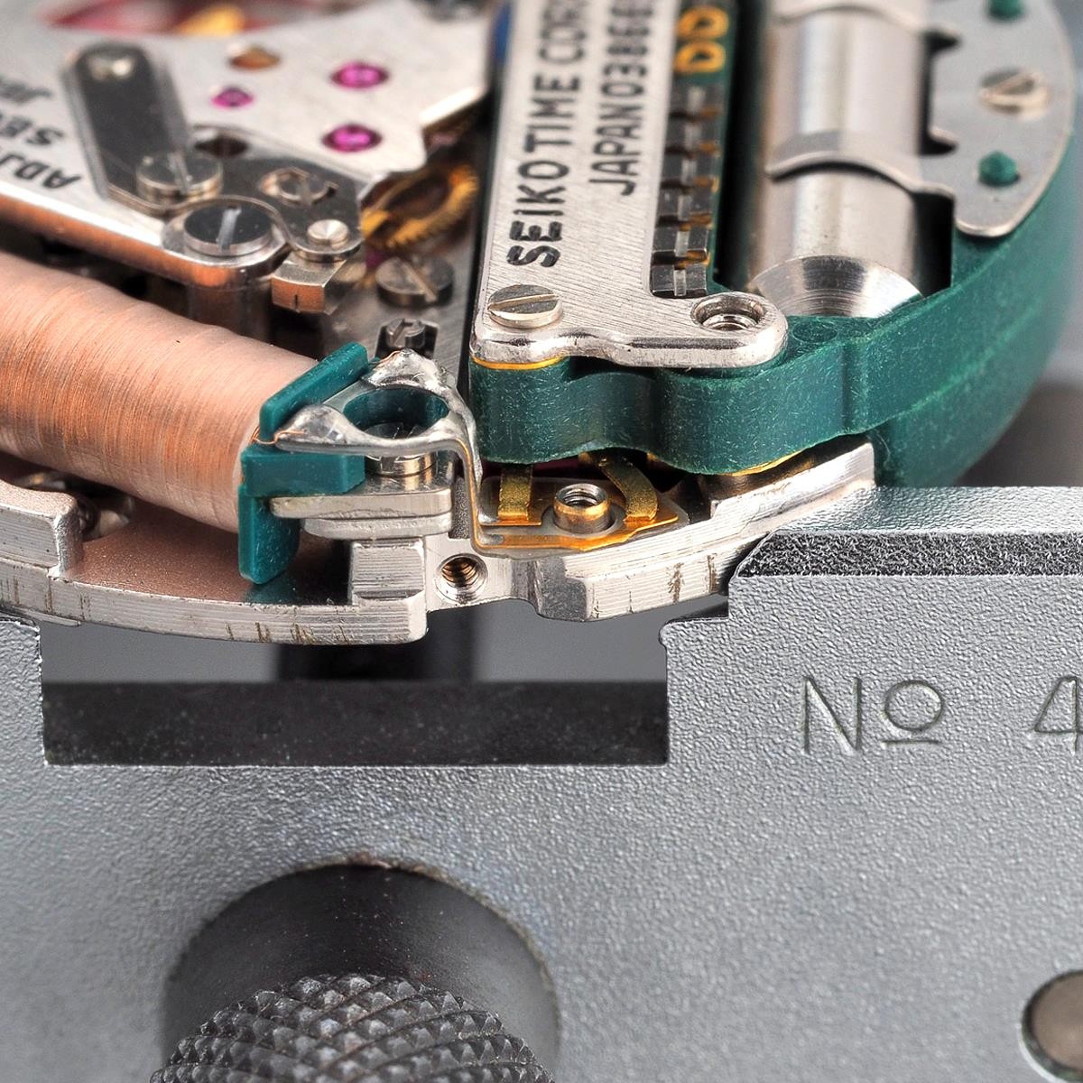 BERGEON Werkhalter 4040-P, Aus Kunststoff, Groß, Für Kaliber 8 3/4-19, Werke Von Durchmesser 20 Bis 43 Mm