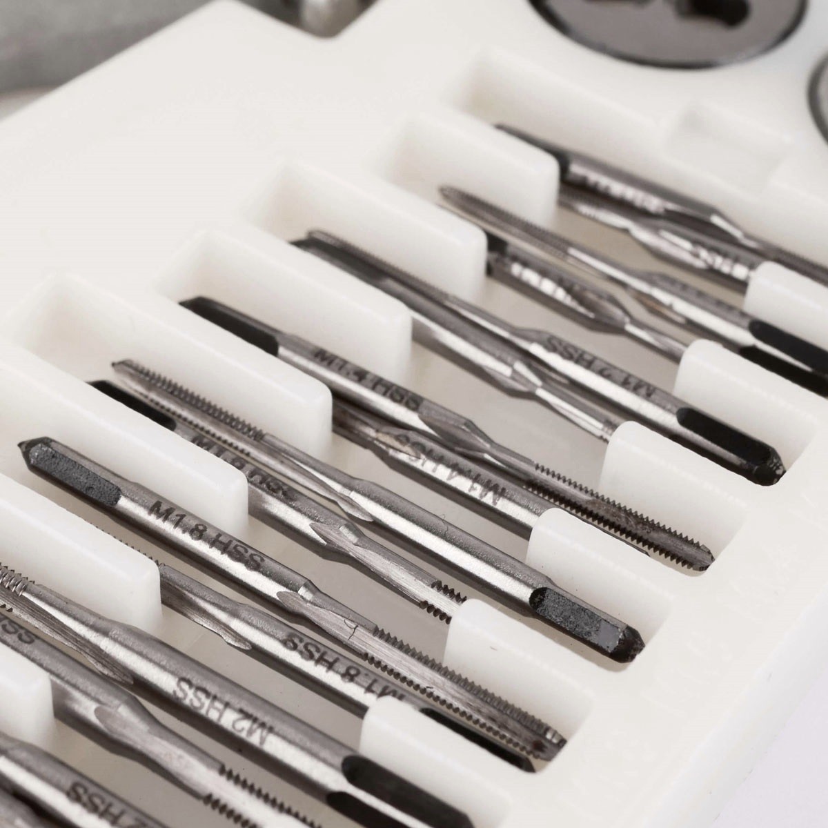 10-teiliges Set Mikro-Gewindebohrer M1 Bis M3,5 – Für Uhren, Holz & Weiche Metalle, Spiralbohrer Aus HSS